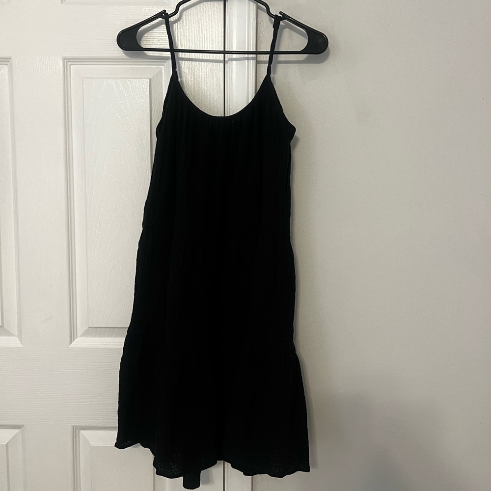 Black short casual dress